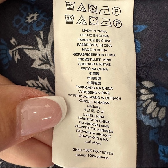 MICHAEL Michael Kors Navy Floral Ruffle Button Blouse Size Medium - Picture 12 of 16